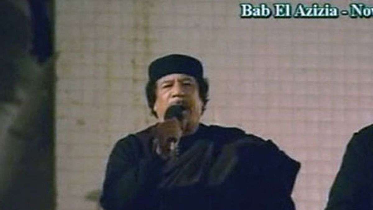 Gadafi asegura desde su palacio en Trípoli que luchará hasta el final