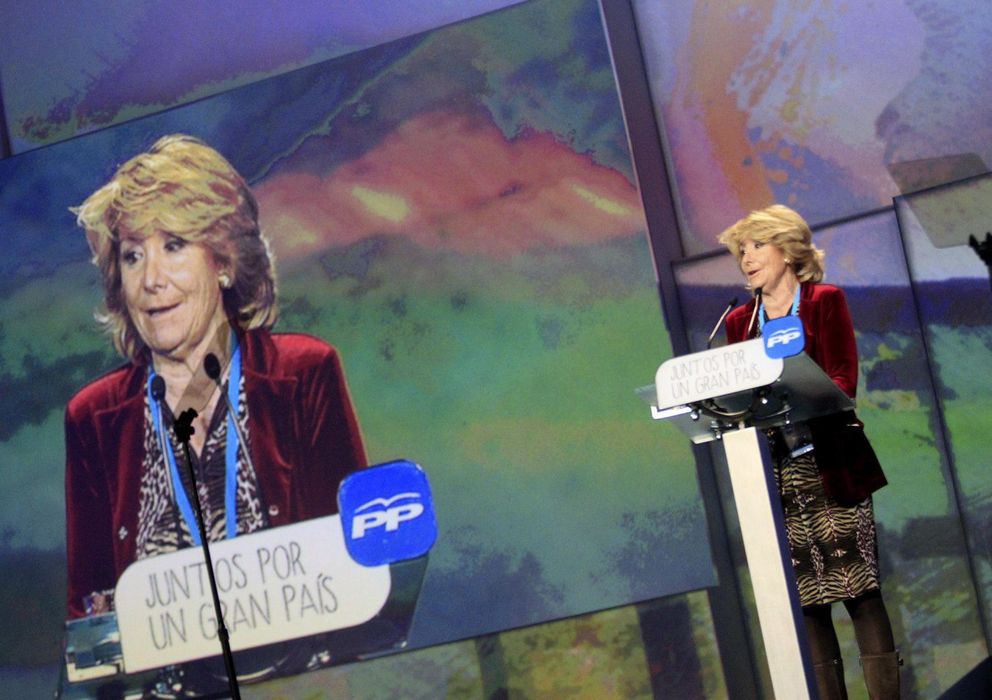 Foto: La presidenta del PP de Madrid, Esperanza Aguirre, durante la convención nacional del Partido Popular. (EFE)