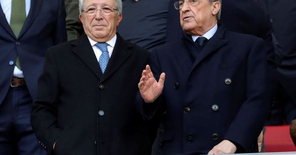 Foto: Florentino Pérez junto a Enrique Cerezo en el palco del Wanda Metropolitano. (EFE)