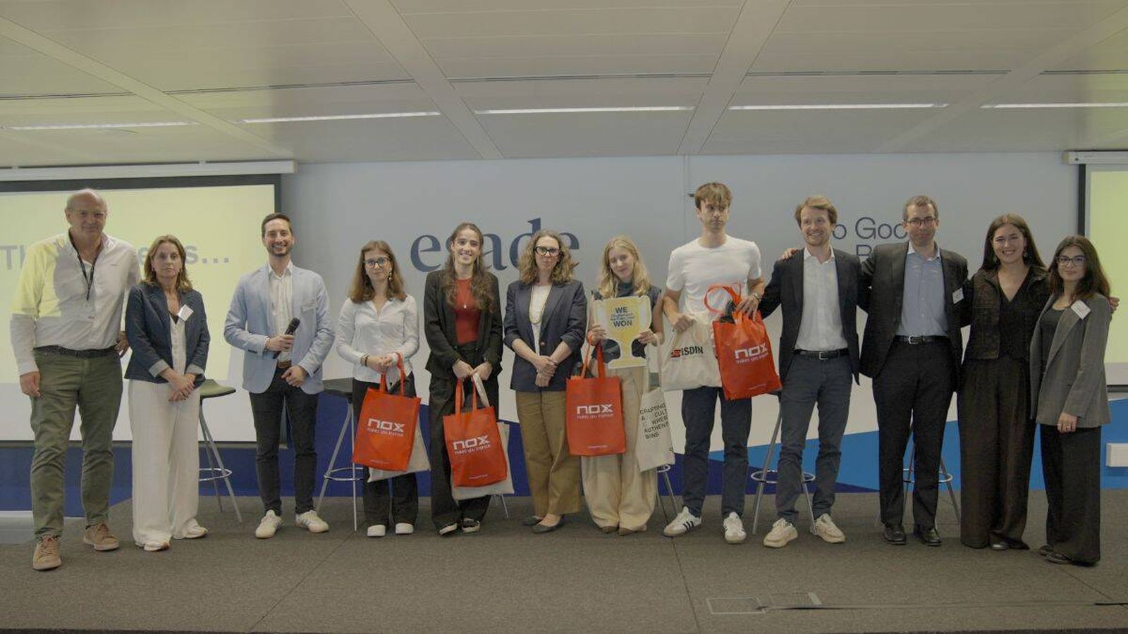Estudiantes de Esade crean campañas para proteger a marcas y consumidores de las falsificaciones