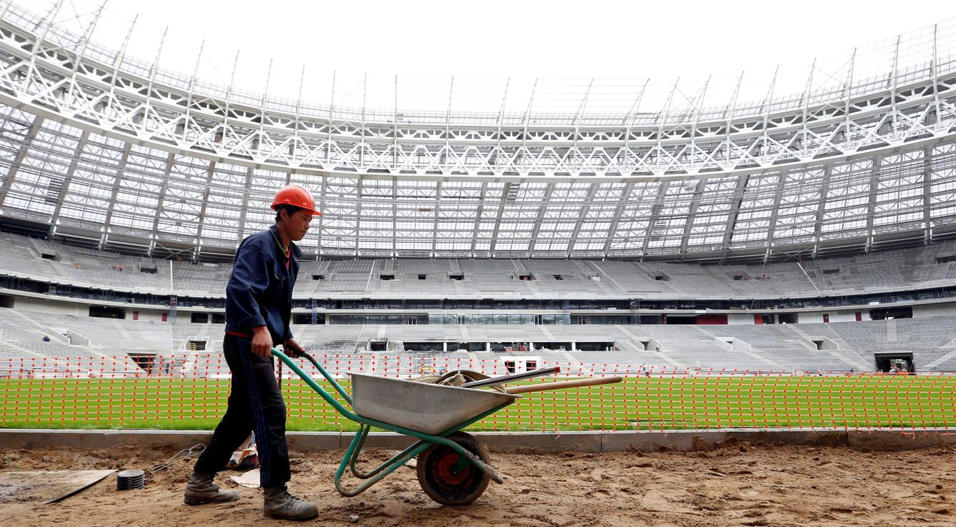 Obras en Moscú de cara al Mundial 2018 que se disputará en Rusia. (REUTERS)