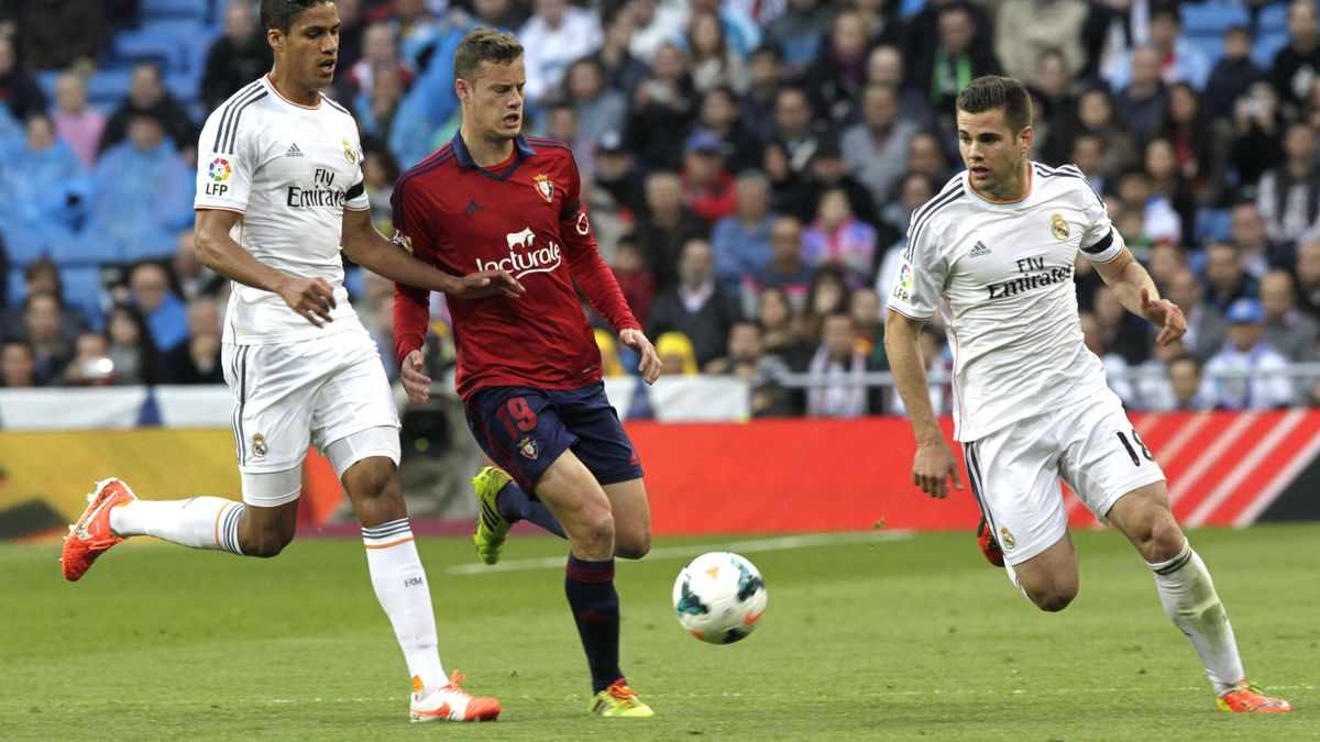Mientras el Barça ficha suplentes, el Real Madrid tiene cinco titulares en el banquillo 