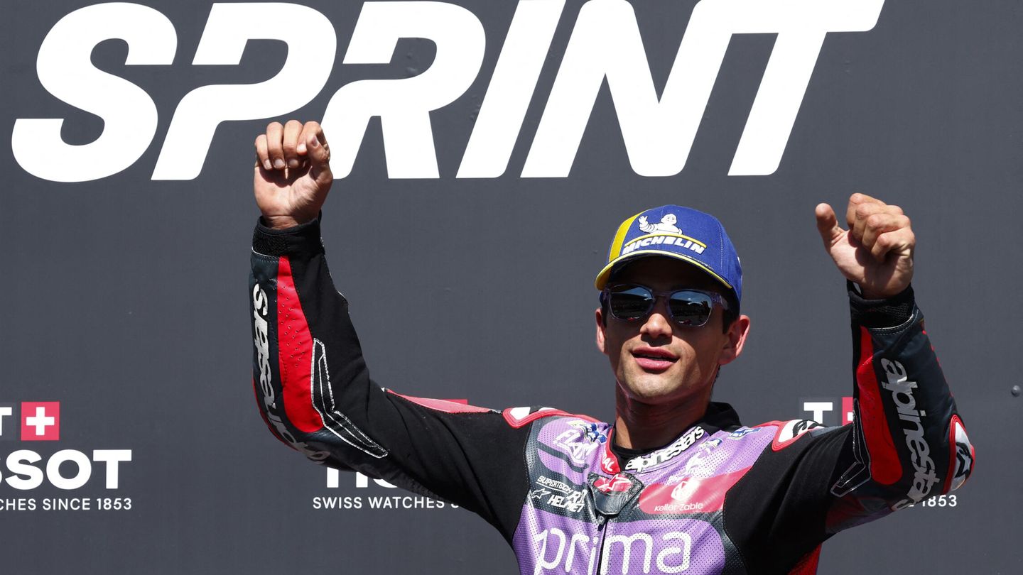 El piloto español, tras vencer. (Reuters/Gonzalo Fuentes)