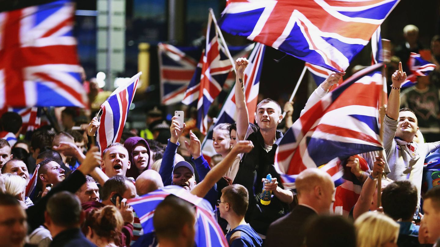 Manifestantes contrarios a la independencia de Escocia durante una protesta en Glasgow, el 19 de septiembre de 2014 (Reuters).