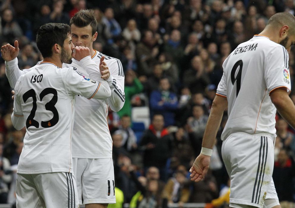 Foto: Bale felicita a Isco por el gol marcado al Elche (EFE)