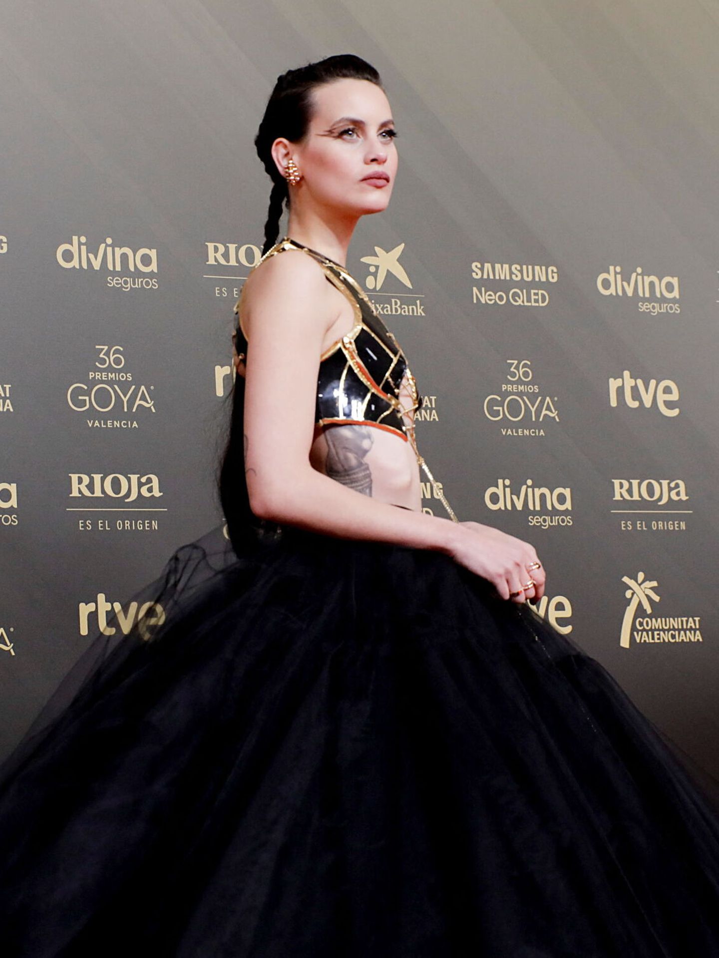 Milena Smit, en la alfombra roja de los Premios Goya 2022. (Reuters)