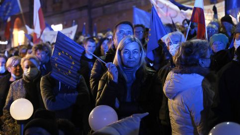 Bruselas expedienta a Polonia por su órdago constitucional: La situación no mejora
