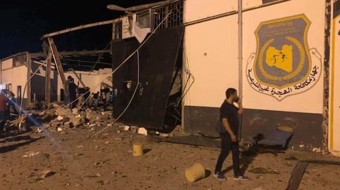 Al menos 40 muertos en un bombardeo en un centro de migrantes de Trípoli