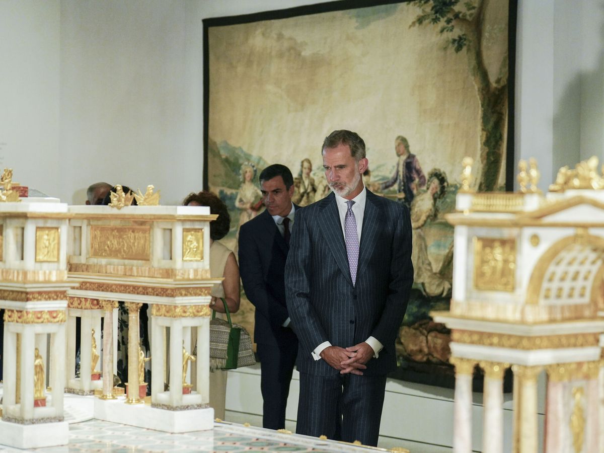 Foto: Felipe VI, junto al presidente del Gobierno en funciones, Pedro Sánchez. (EFE/Borja Sánchez-Trillo)