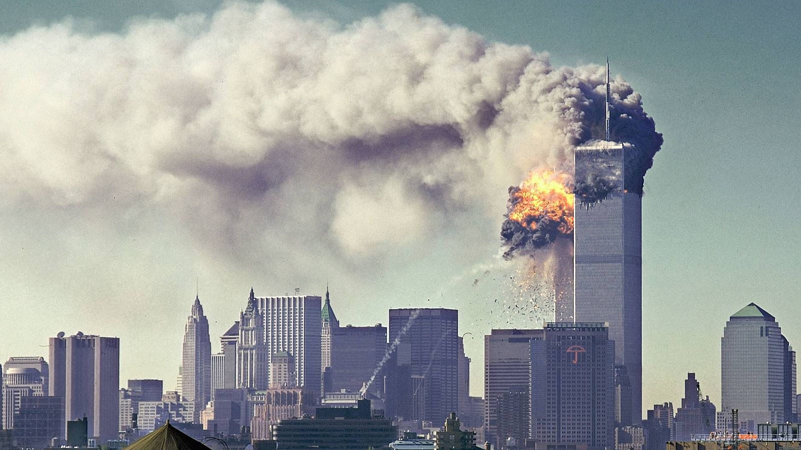 Foto: Explosión del segundo avión contra las Torres Gemelas, el 11 de septiembre de 2001 (Foto: Wikimedia Commons)