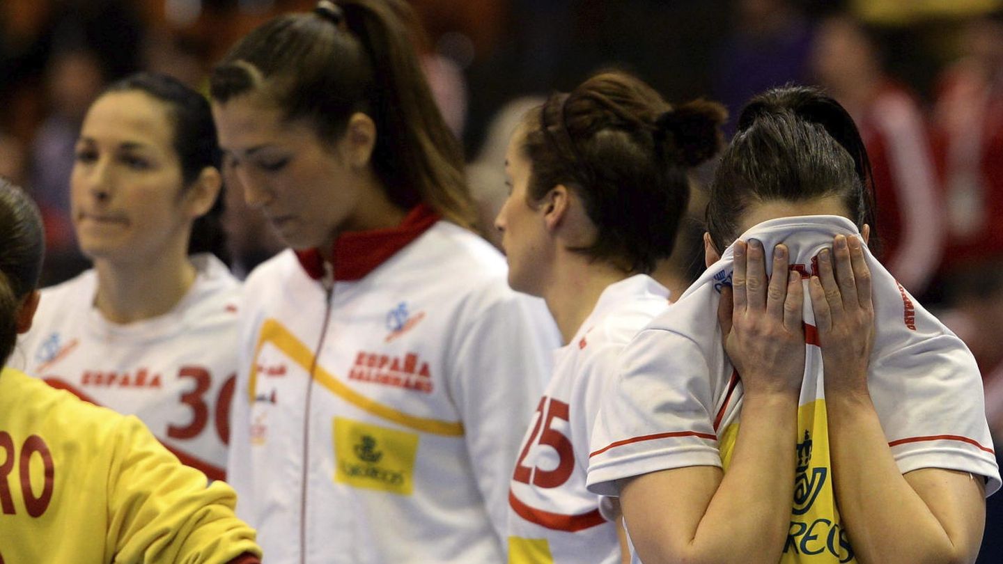 Macarena Díaz reacciona tras la derrota ante Hungría en octavos (Efe).