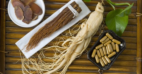 Foto: Ginseng, en raíz, rebanadas y cápsulas. (iStock)