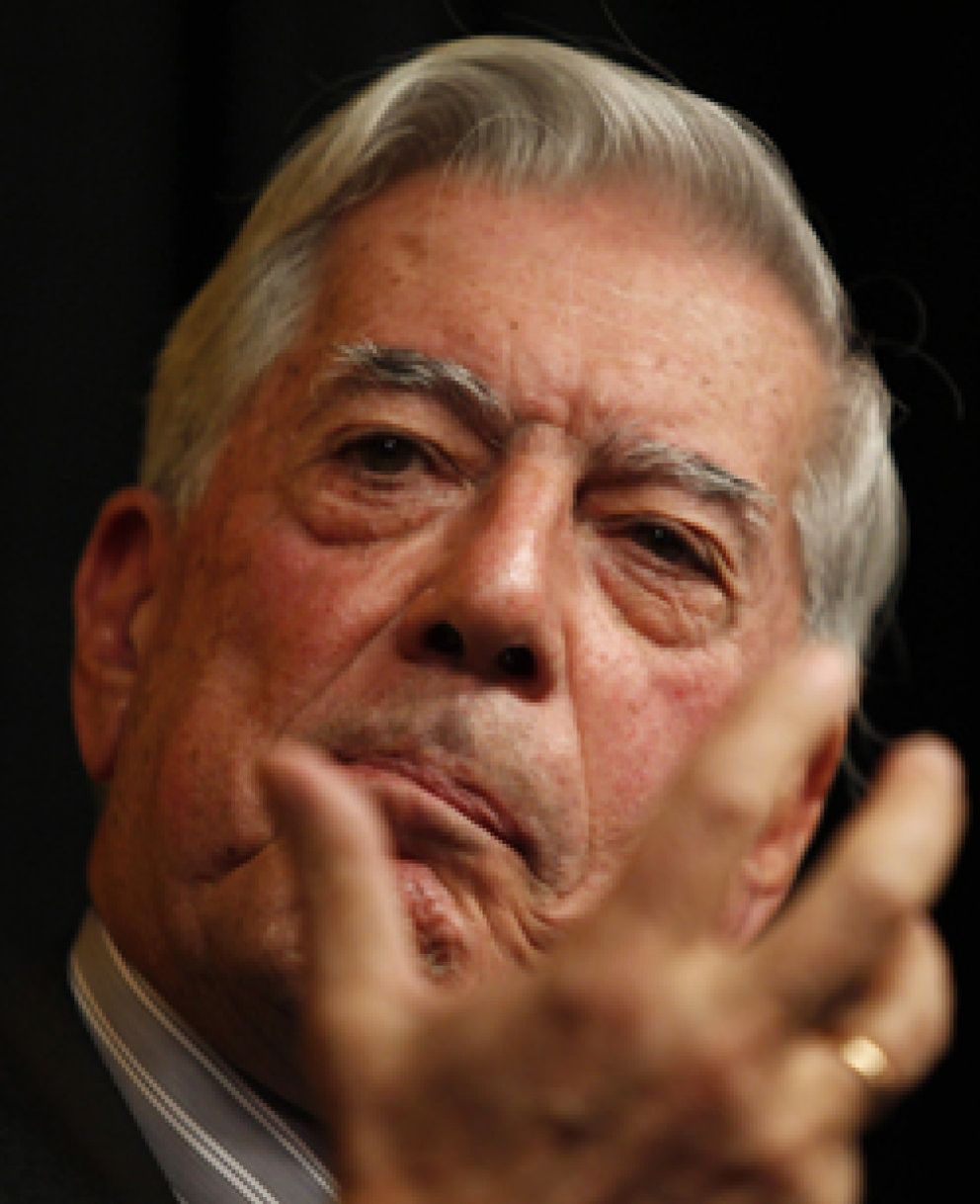 Foto: Vargas Llosa, emblema de los pijos de La Moraleja
