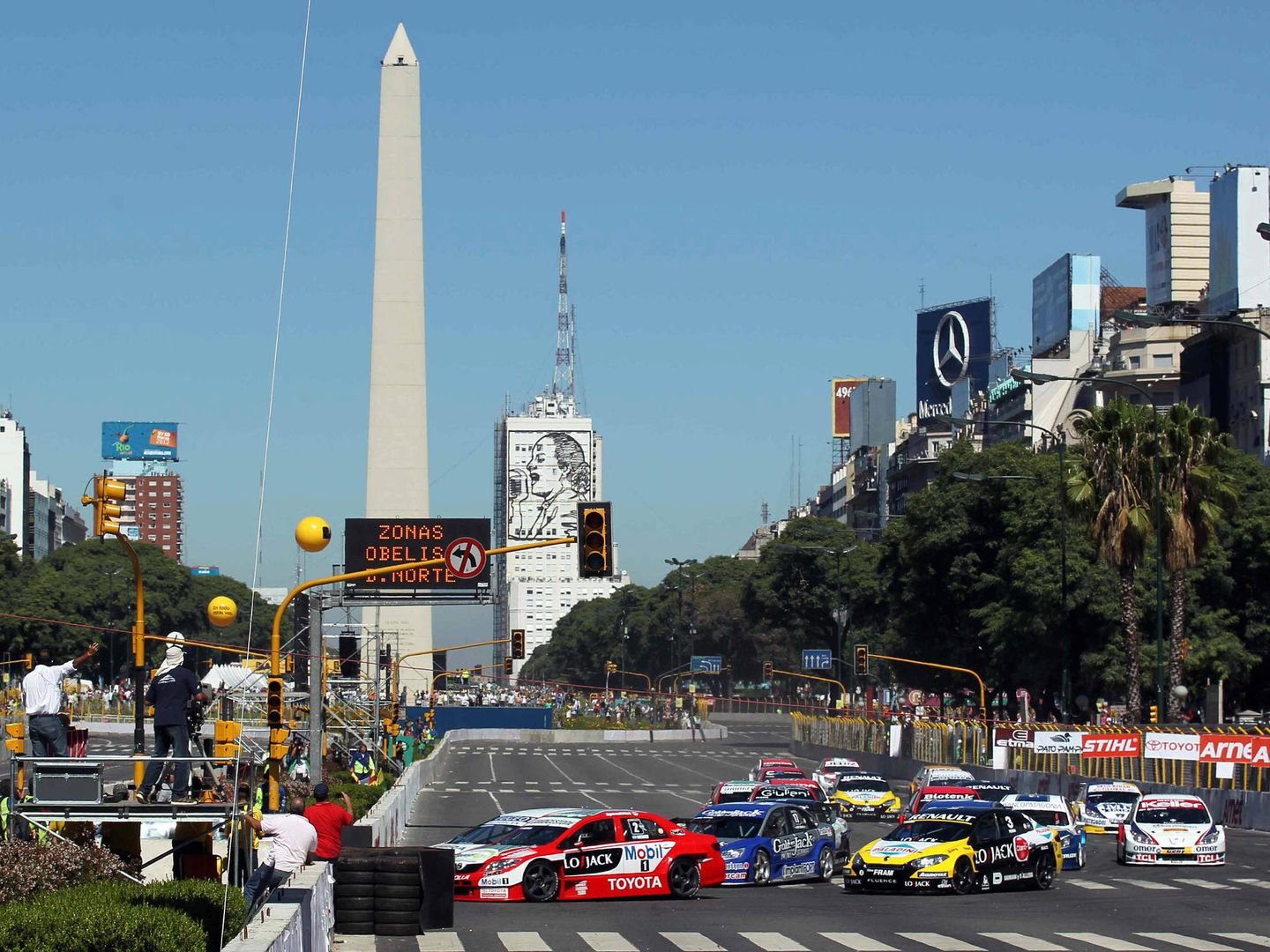 Los monoplazas del campeonato en Buenos Aires. (EFE)