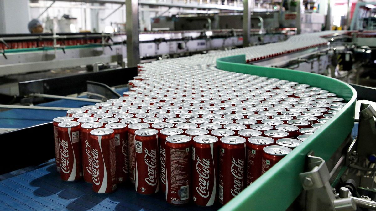 Coca-Cola ajusta su plantilla en España tras fusionar sus siete embotelladoras