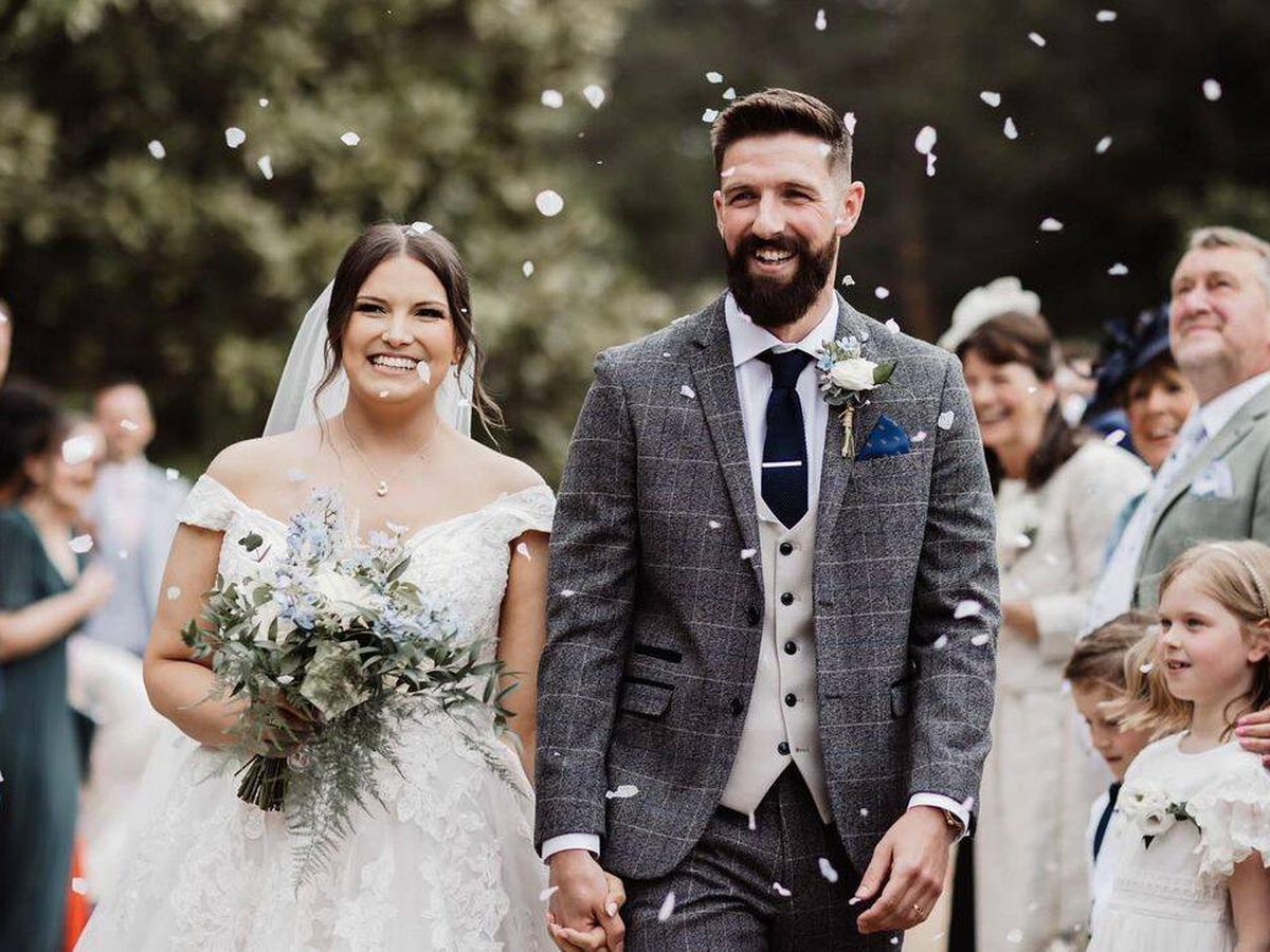 Foto: Una fotografía publicada en Instagram del día de la boda de Laura y Joshua Vickers. (Instagram/@joshuavickers)
