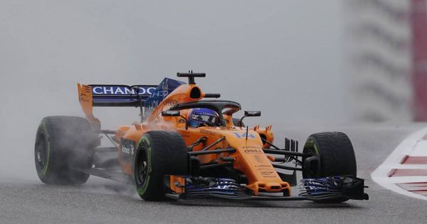 Foto: Fernando Alonso durante los Libres 1 del GP de Estados Unidos. (Twitter: @McLarenF1)