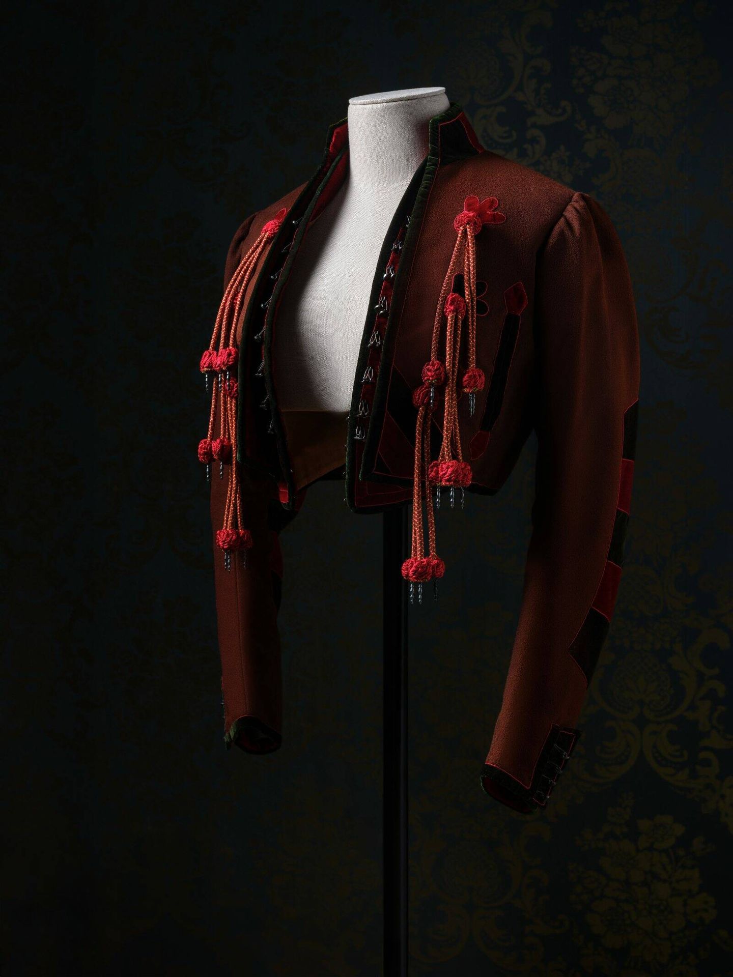 Chaquetilla de traje de corto de Sol Fitz-James Stuart, duquesa viuda de Santoña y condesa de Baños. (Cortesía)