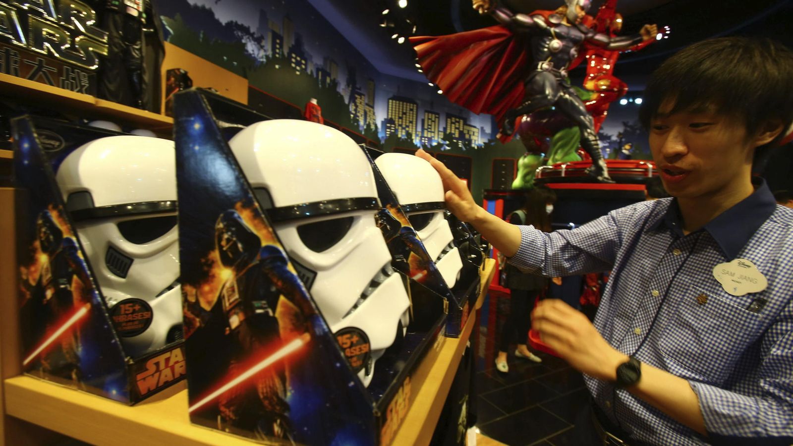 Foto: Disney inicia su estrategia de entrada en China con su mayor tienda mundial (EFE)