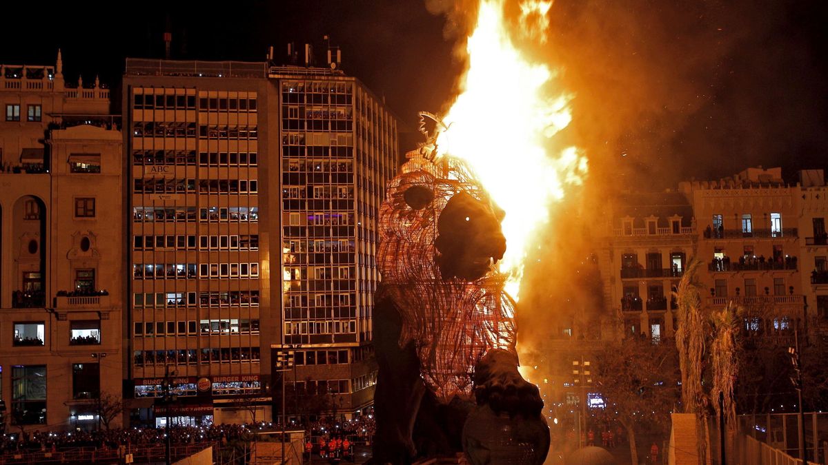 ¿Se pueden 'quemar' 750 millones en una noche? Pregunta a los valencianos