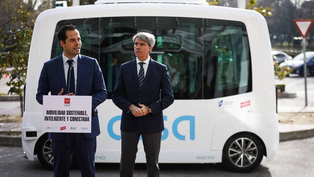 Ir la universidad en un bus sin conductor: el vehículo autónomo llega a Madrid
