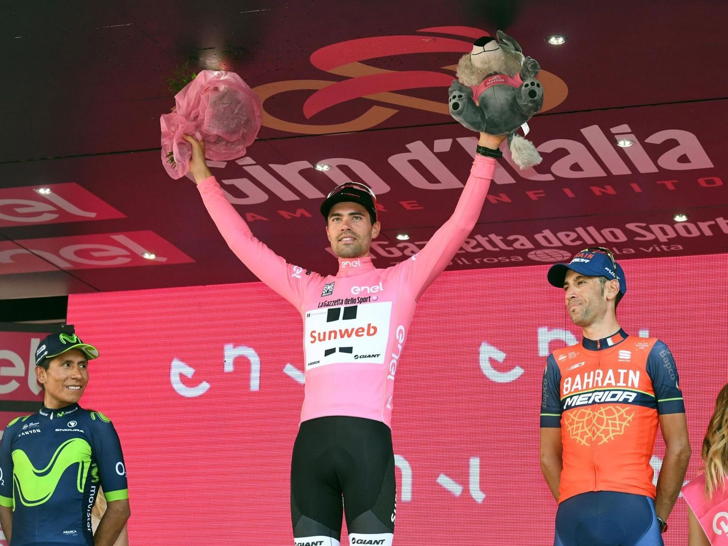 El podio del Giro: Dumoulin, sobre Quintana y Nibali. (EFE)