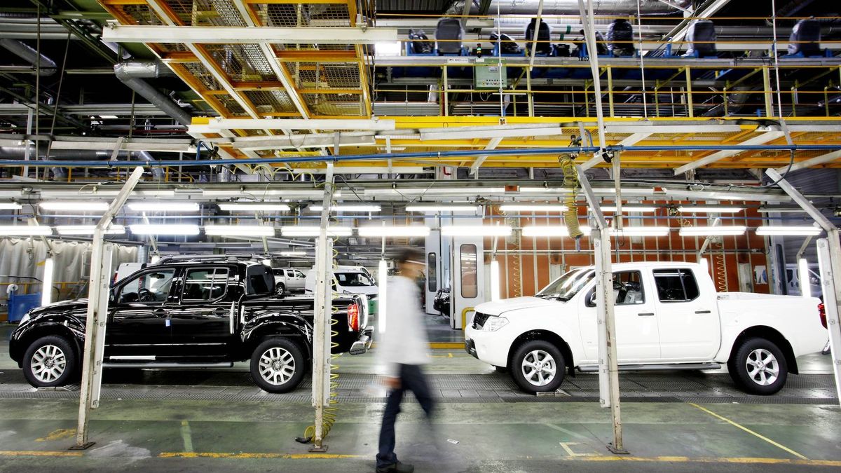 Nissan cerrará su planta en Zona Franca en diciembre y despedirá a 3.500 personas 
