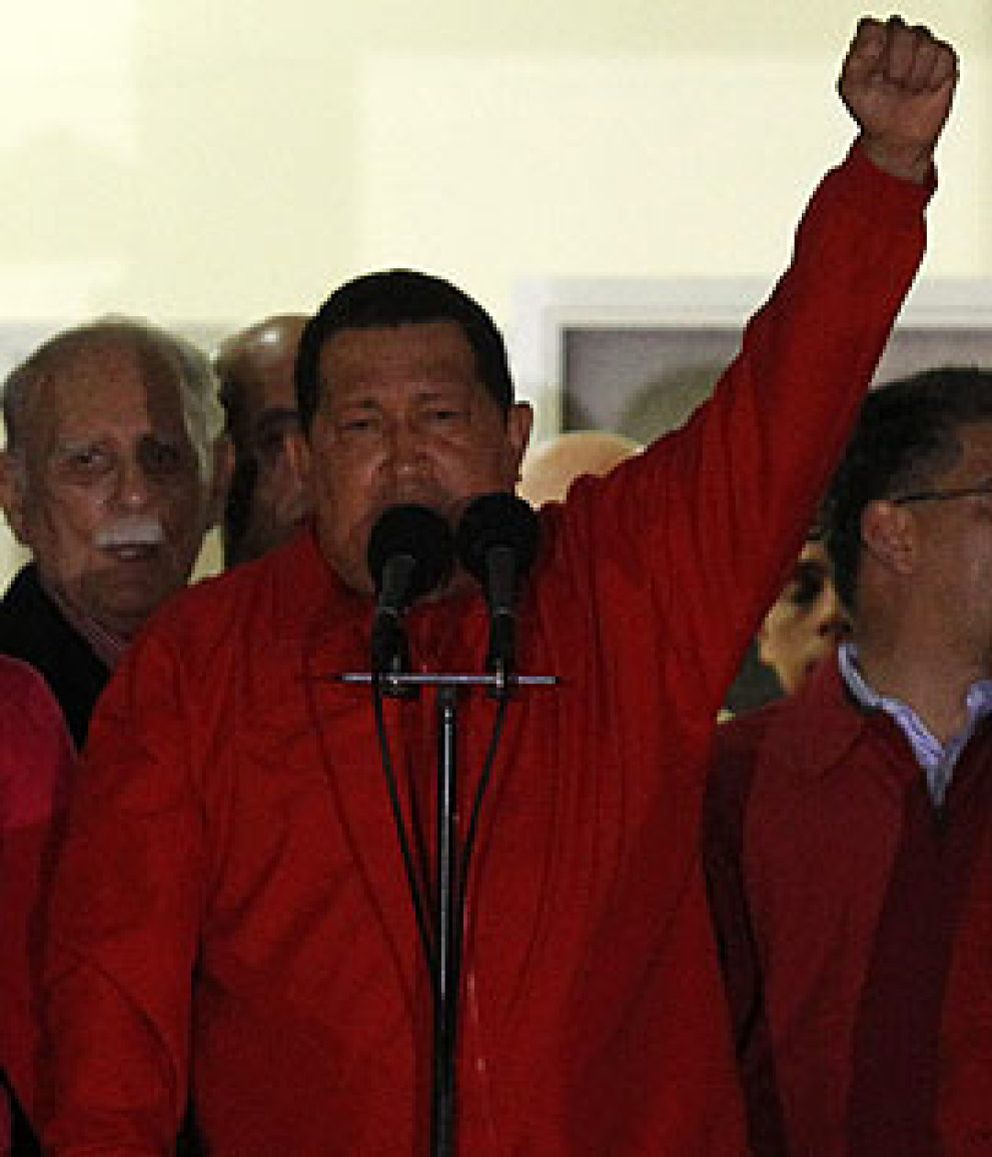 Foto: Chávez felicita a la oposición, reivindica su victoria perfecta y pide salud a Dios