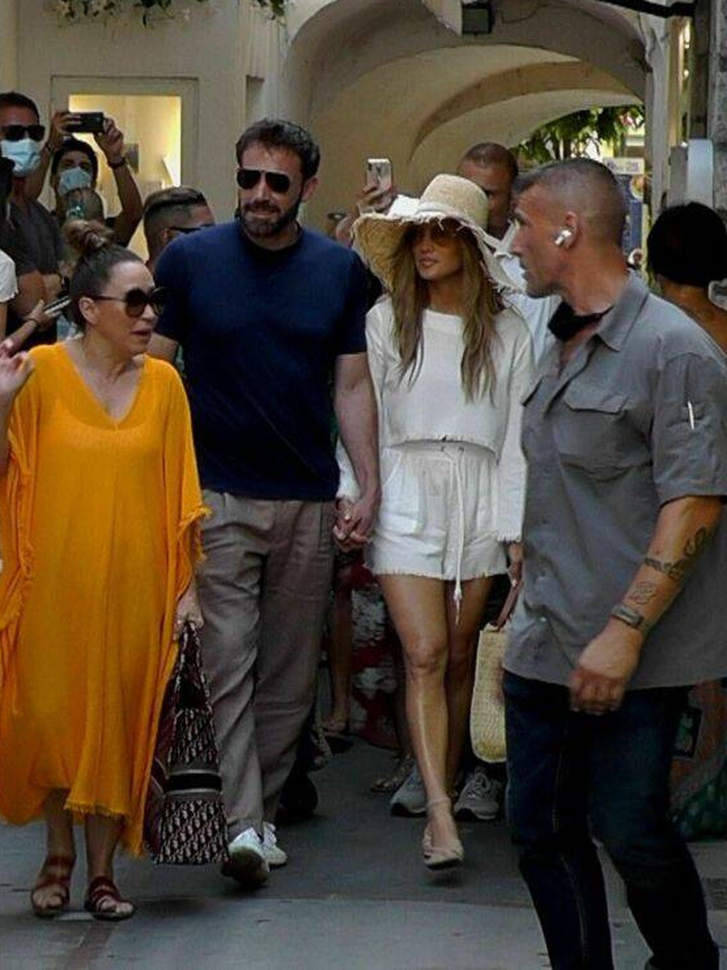 Jennifer Lopez y Ben Affleck, en Capri el pasado mes de julio. (EFE)
