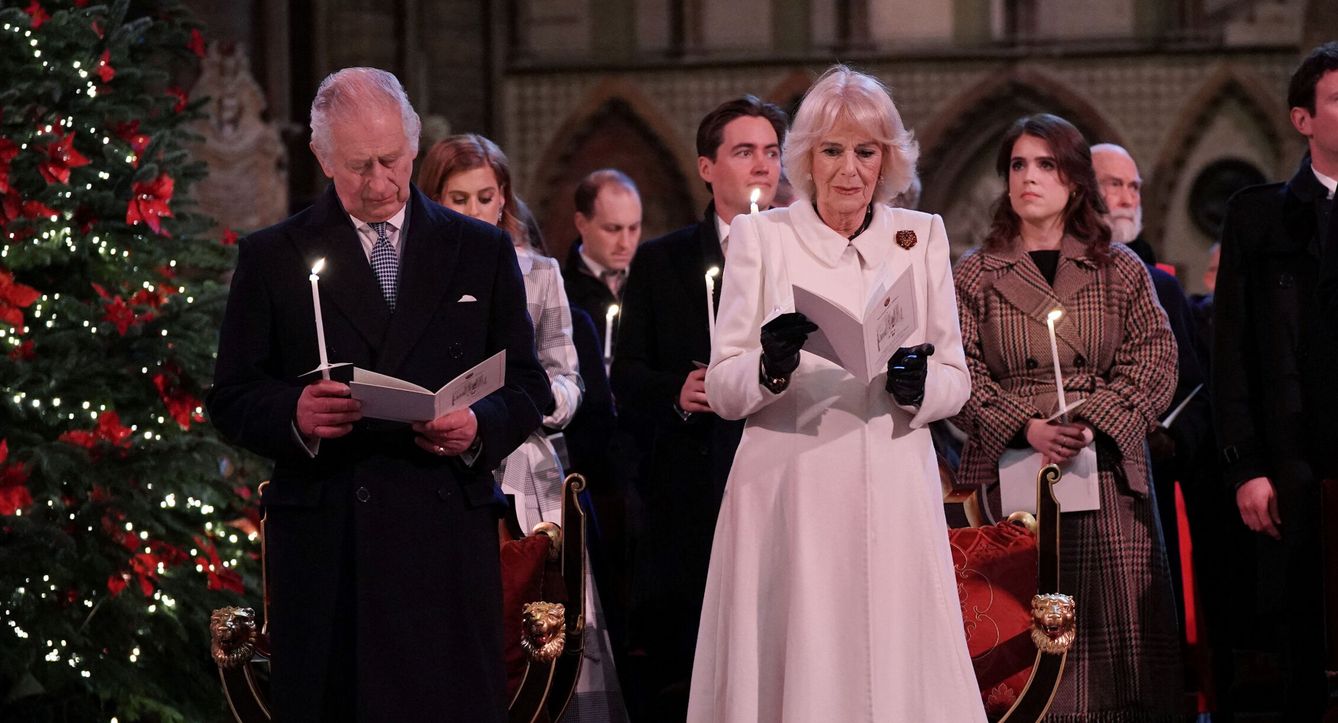 Los reyes de Inglaterra en el recital 'Together at Christmas'. (Reuters/Yui Mok)