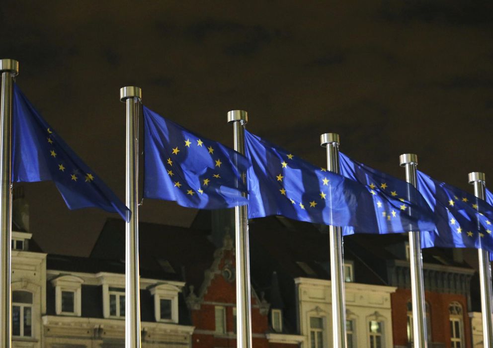 Foto: Banderas de la Unión Europea en Bruselas (Reuters)