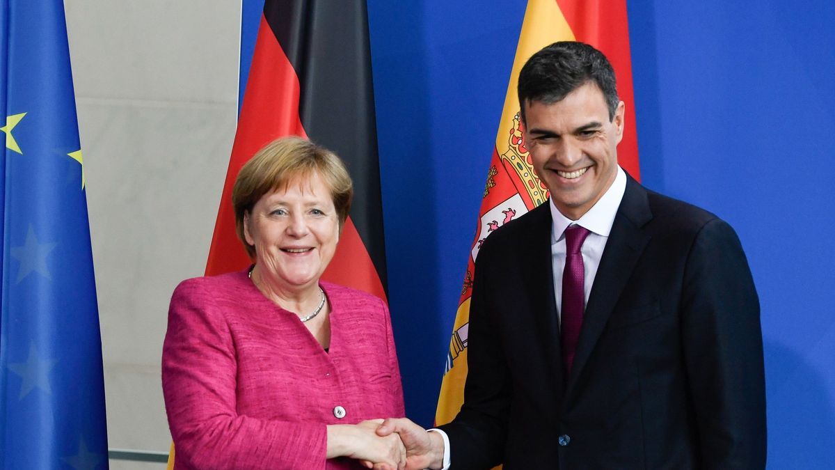 Verano del 18: Merkel y Sánchez, el flechazo 