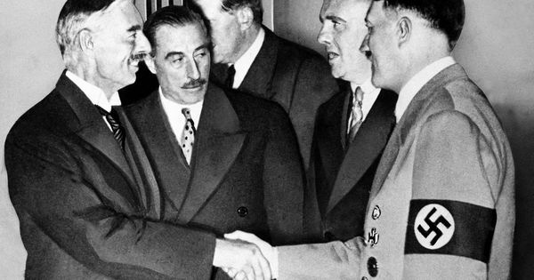 Chamberlain, Hitler y Europa: el lado oculto de la Segunda Guerra Mundial