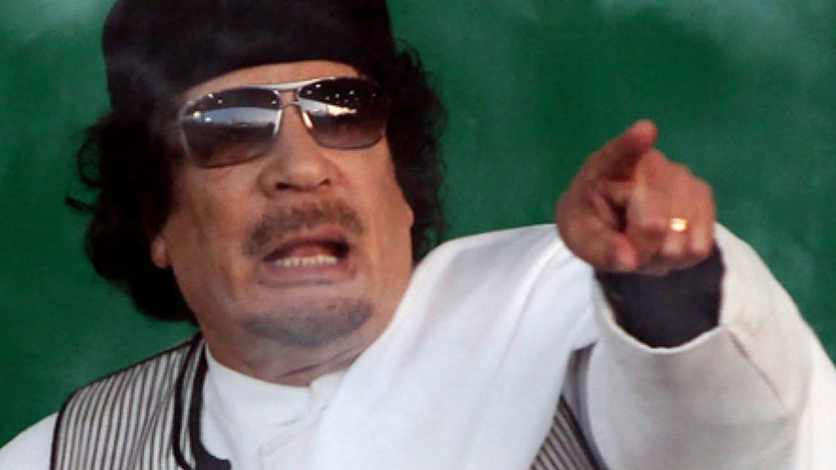 Gadafi está preparando su salida de Libia con su familia posiblemente a Túnez