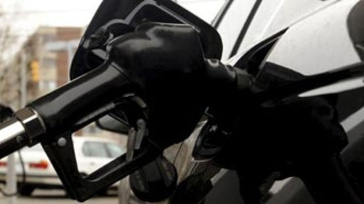 La segunda fase de la 'operación salida' arranca con la gasolina en récord