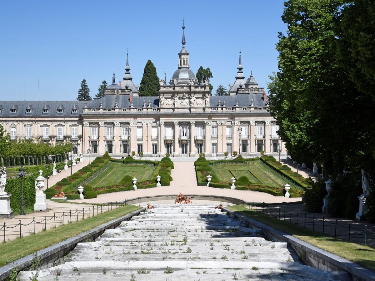 Foto: Las fuentes de los jardines del Palacio Real de La Granja de San Ildefonso estarán en funcionamiento. (EFE/Pablo Martín)