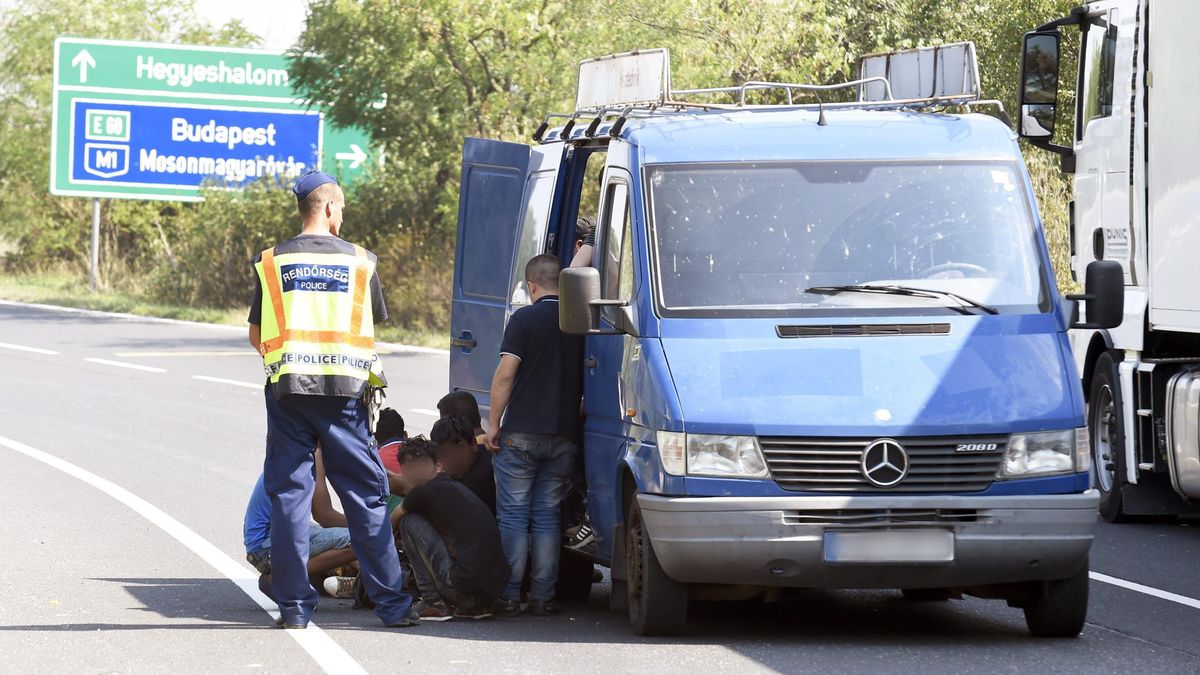 Hungría condena a cadena perpetua a cuatro traficantes por la muerte de 71 refugiados 