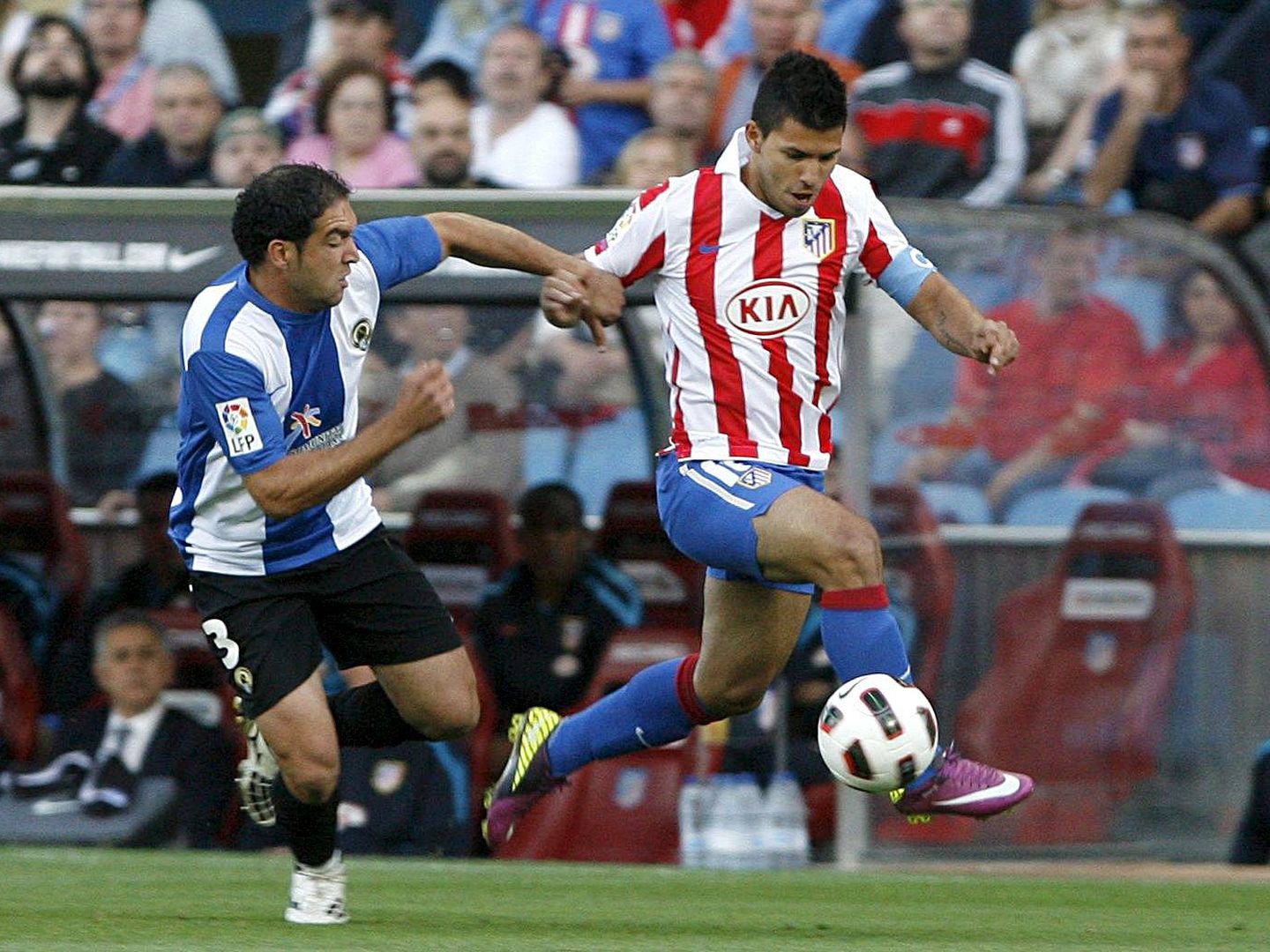 En el 2011, el Kun Agüero estuvo cerca de fichar por el Real Madrid. (EFE)
