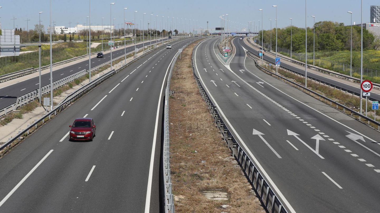 La autopista A-5 en su salida de Madrid. (EFE)