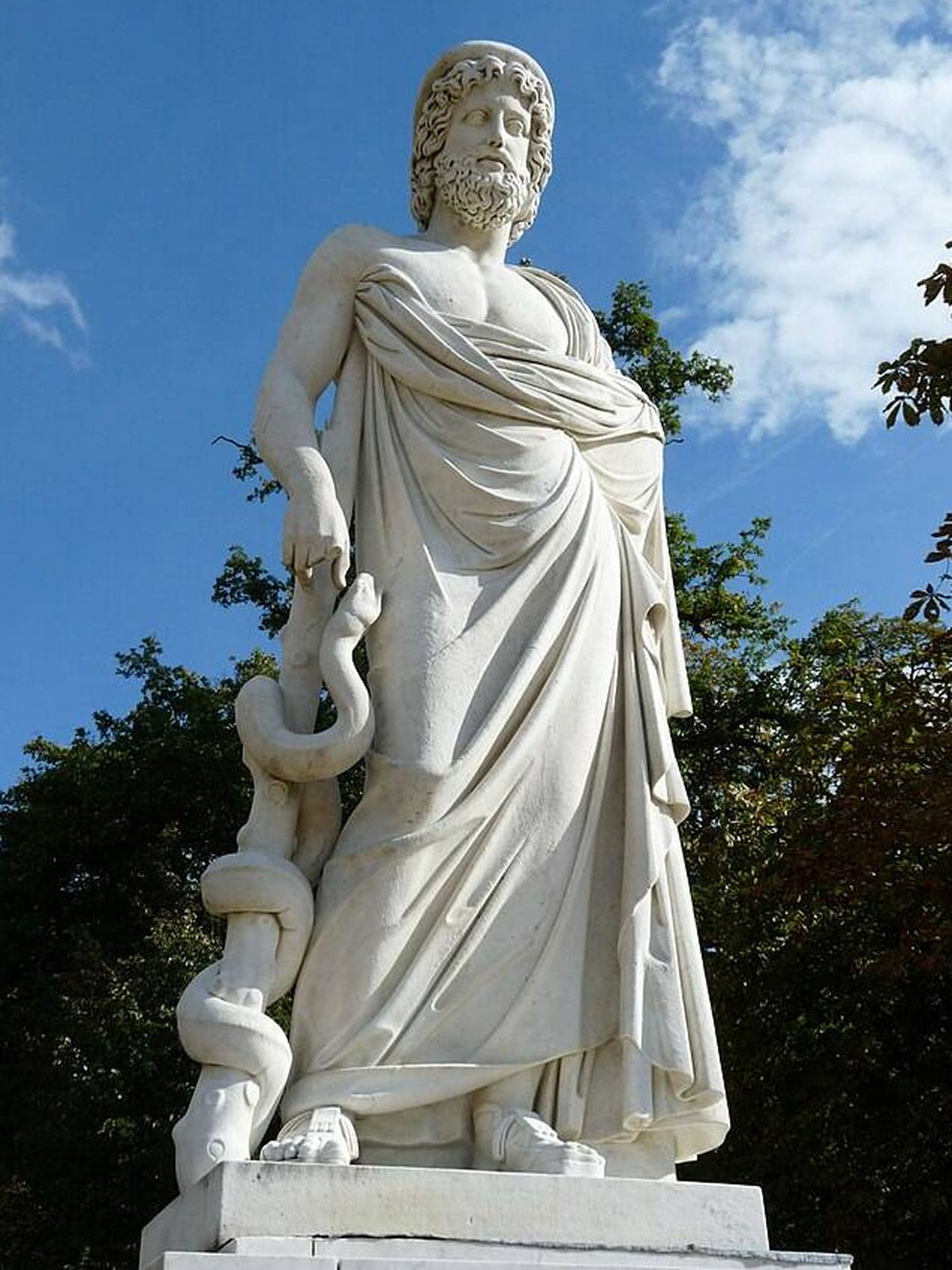 Estatua de Asclepio. 
