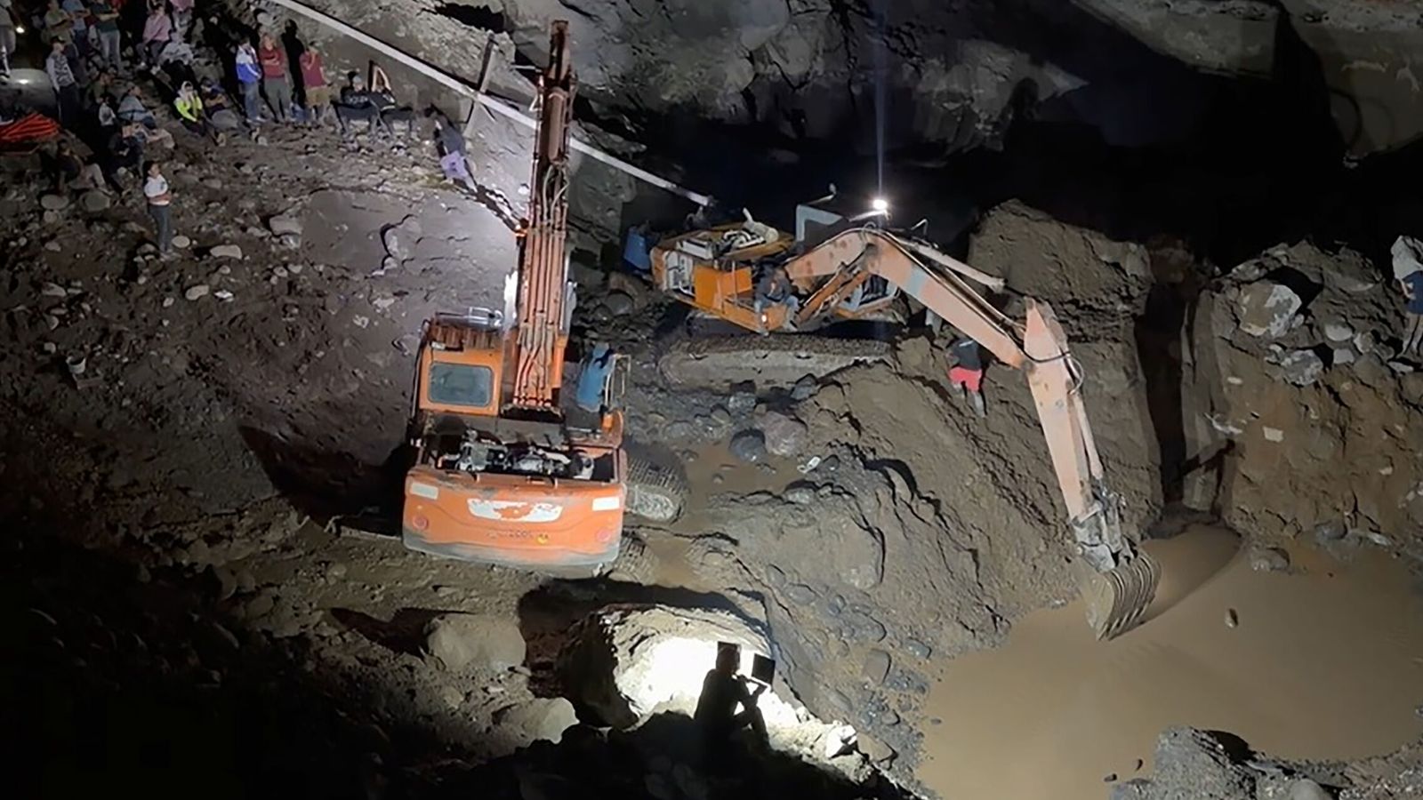 Al menos 14 muertos y siete heridos tras un deslizamiento de tierra en una mina de oro en Colombia