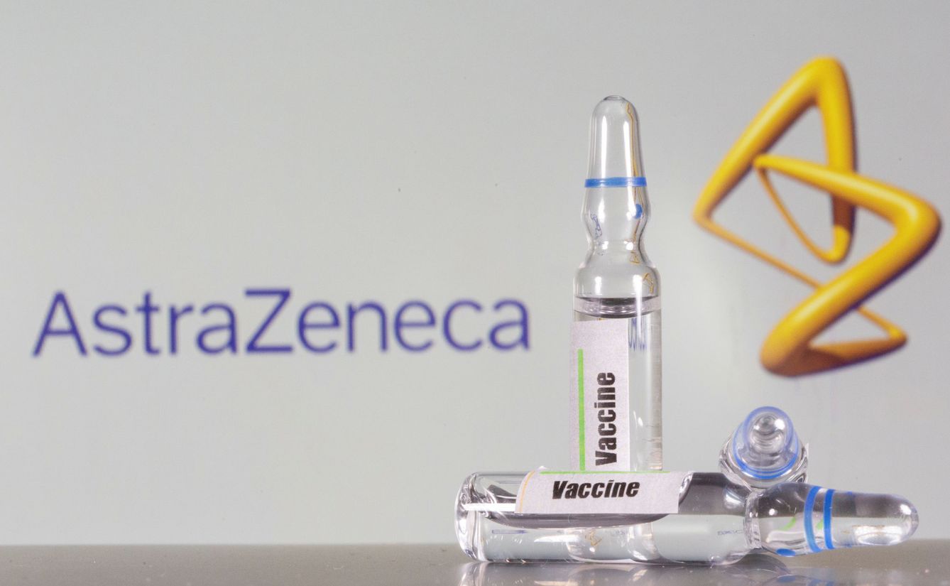 La vacuna de AstraZeneca es la principal baza de España. (Reuters)