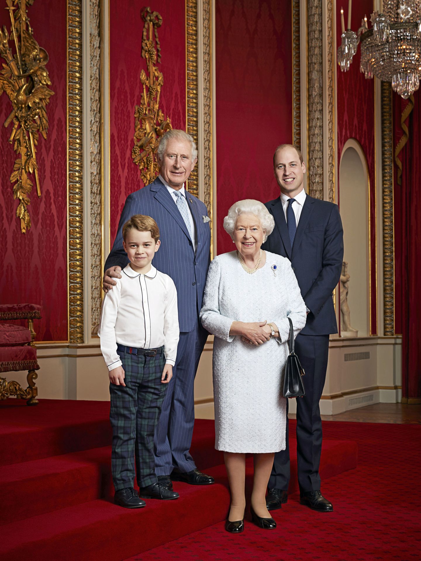 La reina Isabel y sus herederos. (Reuters)