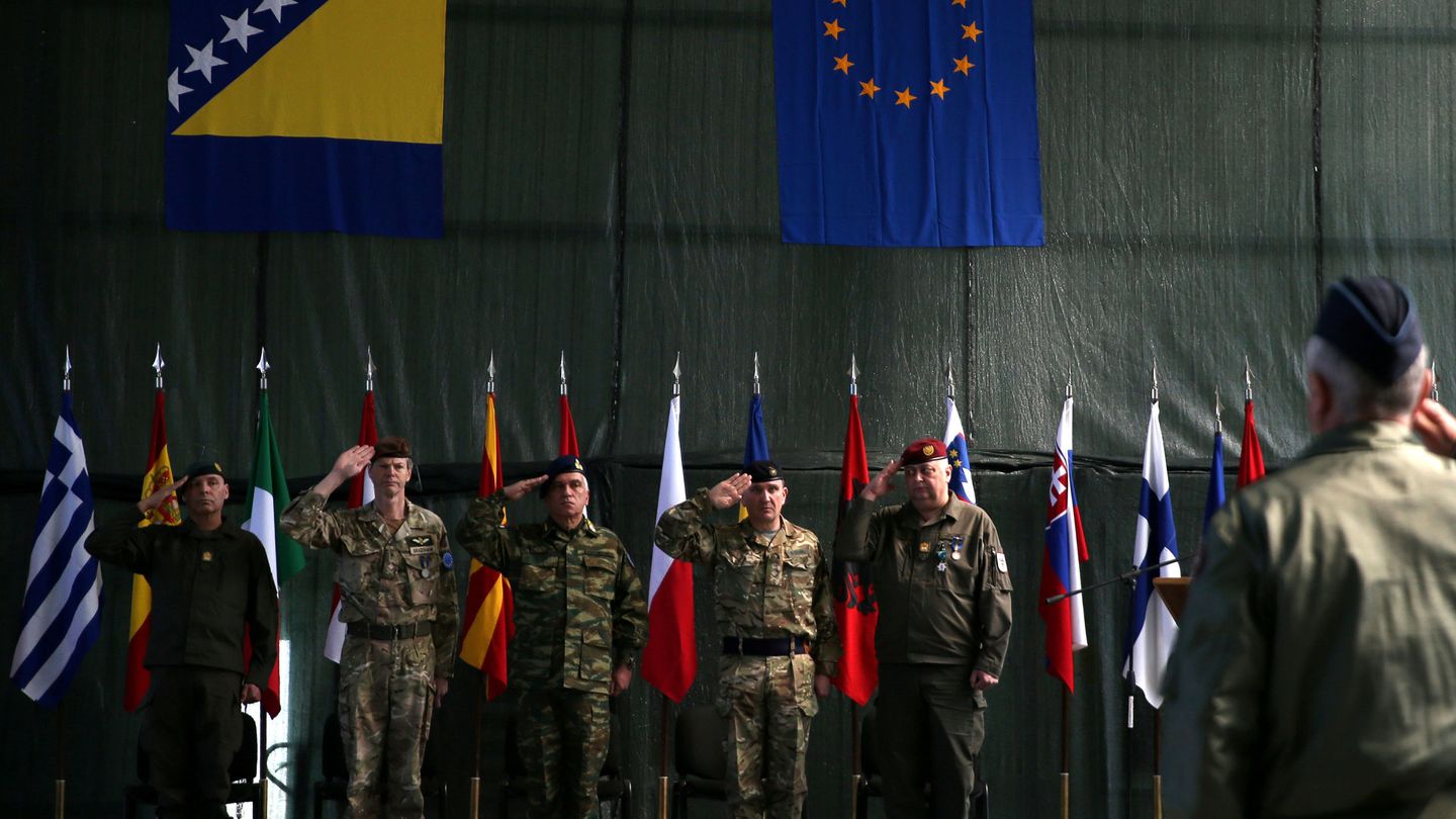 Ceremonia de cambio de mando en la misión de la EUFOR en Sarajevo, el 28 de marzo de 2017. (Reuters)