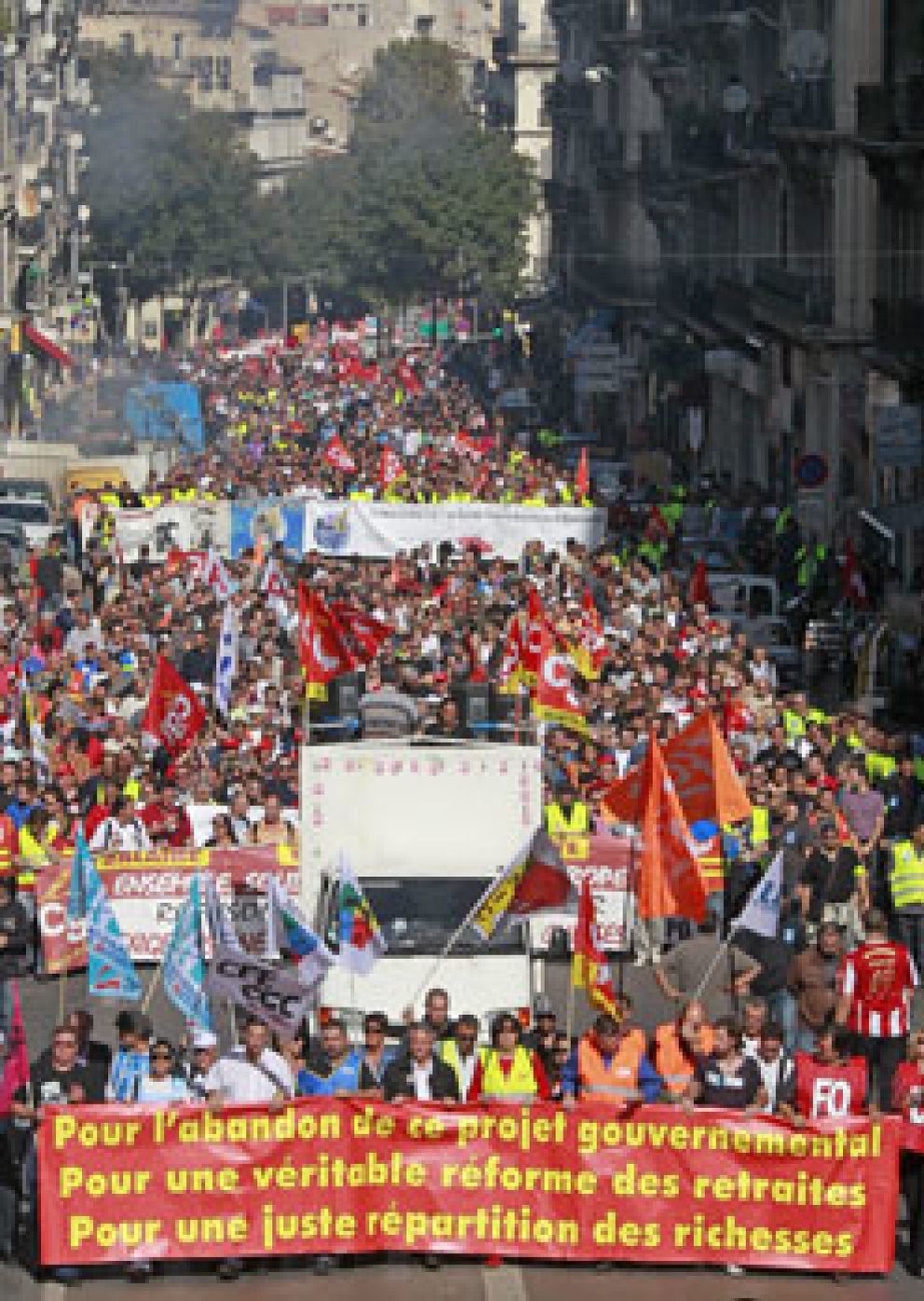 Foto: La huelga continúa en Francia en algunos transportes y en las refinerías