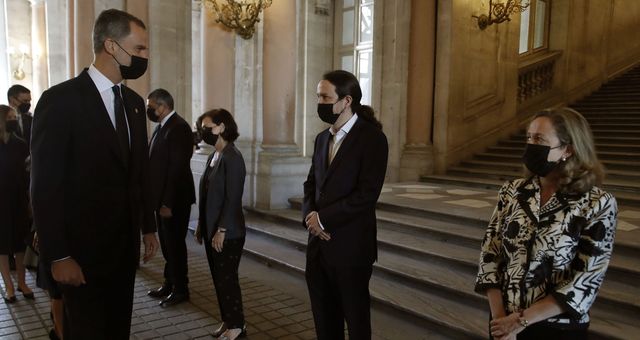 El rey Felipe y Pablo Iglesias, en el homenaje a las víctimas de coronavirus. (EFE)
