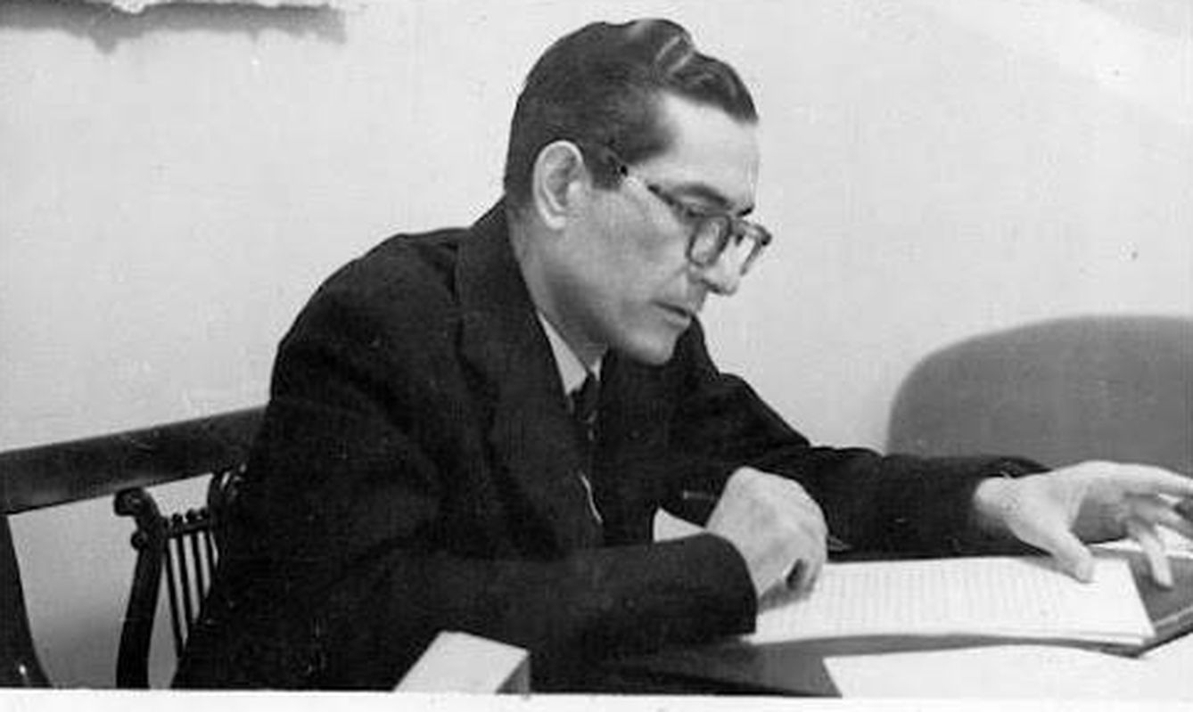 El poeta y falangista amigo de Lorca, Luis Rosales.