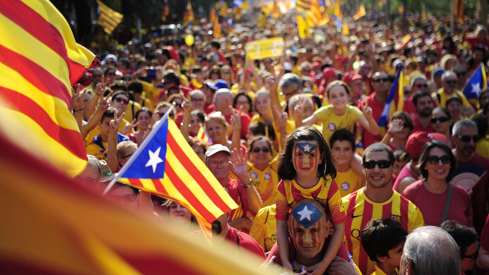 Foto: Banderas independentistas en Barcelona con motivo de la Diada. (Reuters) 
