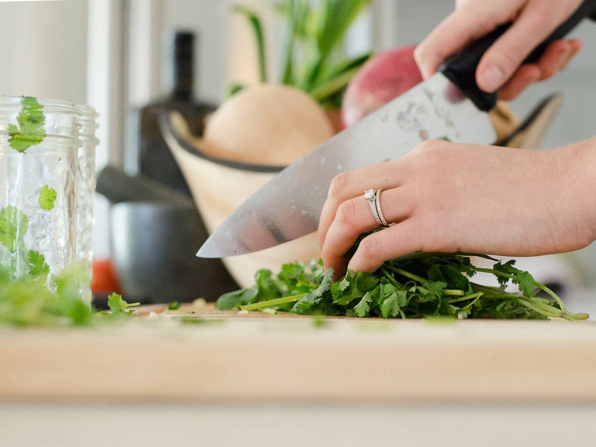 Foto: Los mejores cuchillos para cocinar como un profesional (Alyson McPhee para Unsplash)