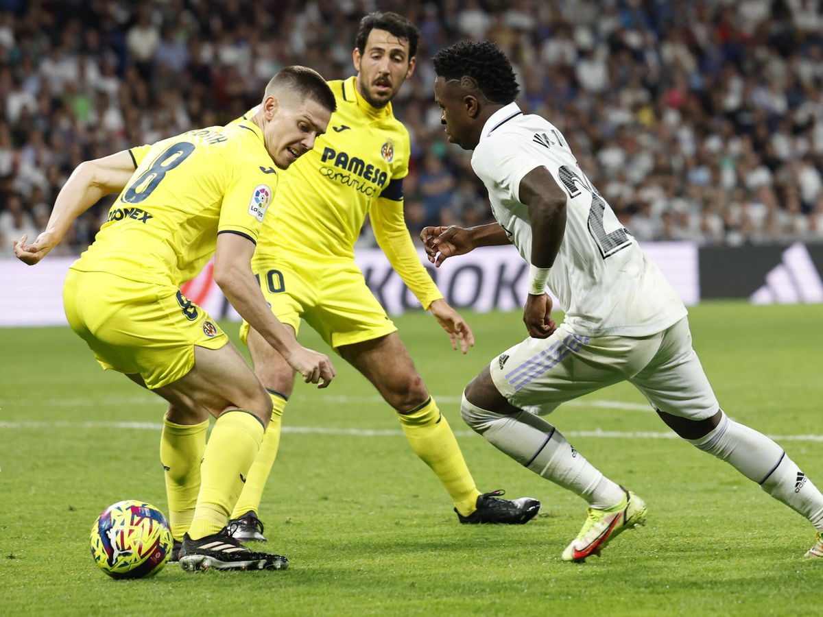 Foto: Una imagen del encuentro de la temporada pasada entre Real Madrid y Villarreal (EFE/Chema Moya)